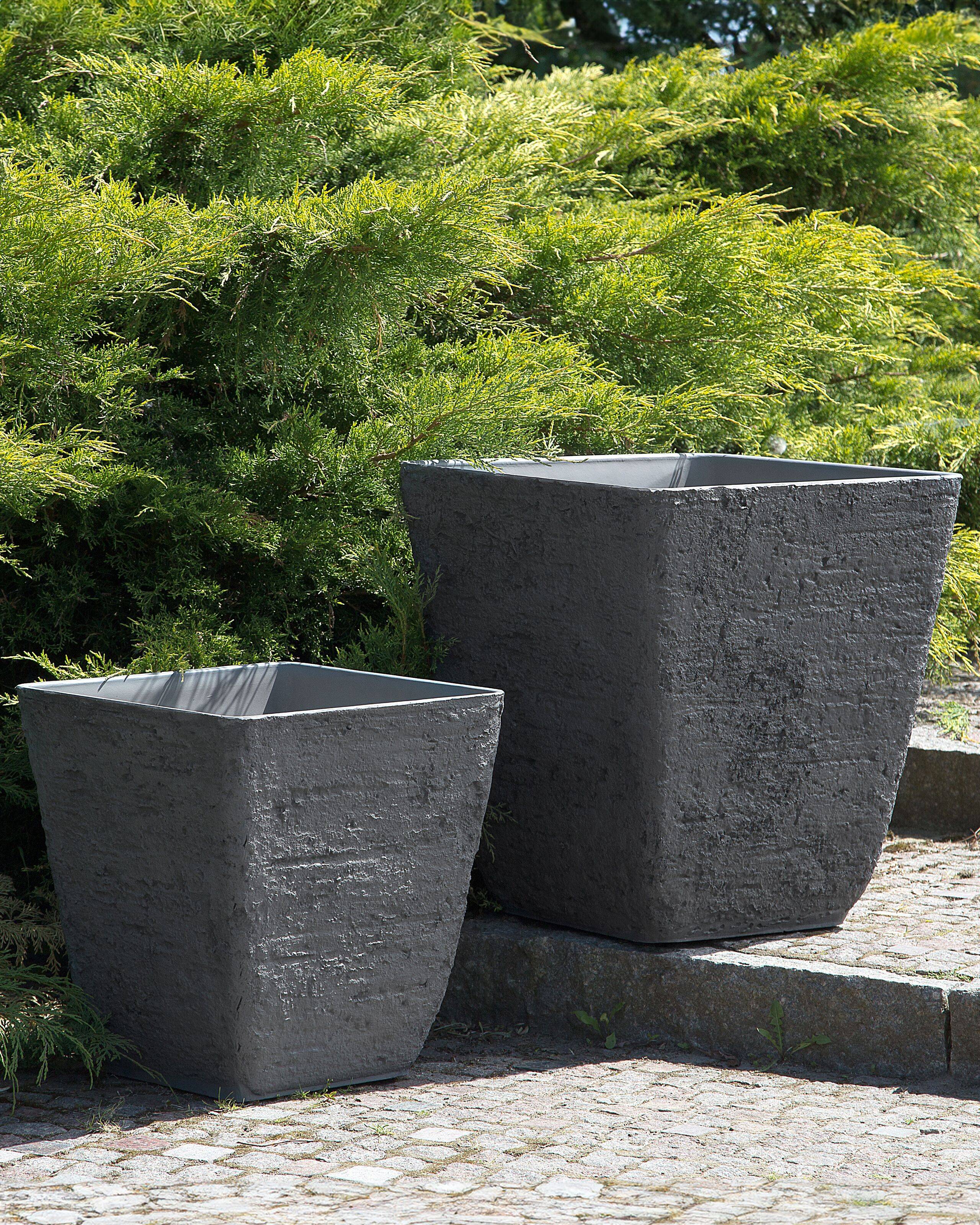 Beliani - Cache-Pots Gris en Polyrésine 49 x 49 x 53 cm Effet Pierre Pot de Fleurs Idéal pour Extérieur et Intérieur Evasés Lot de 2 - Imagen 2