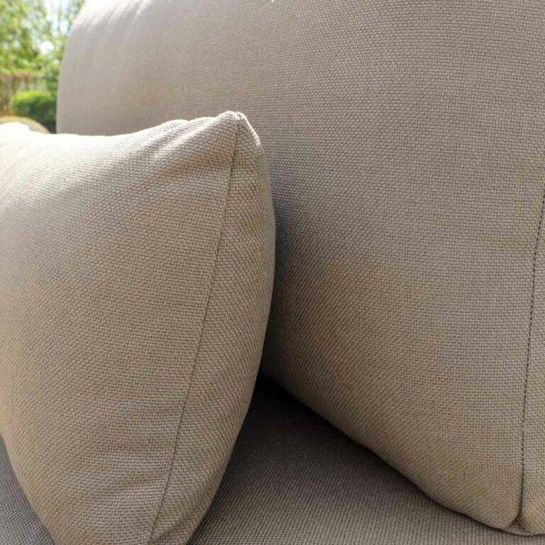Wilsa Garden - Salon de jardin en teck massif 4 à 6 places avec coussins taupe – Modèle Touquet – Wilsa Garden - Imagen 5