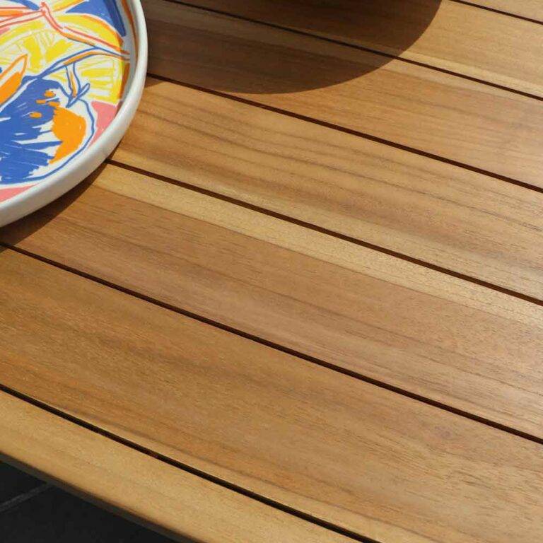 Wilsa Garden - Salon de jardin en teck massif 4 à 6 places avec coussins taupe – Modèle Touquet – Wilsa Garden - Imagen 6
