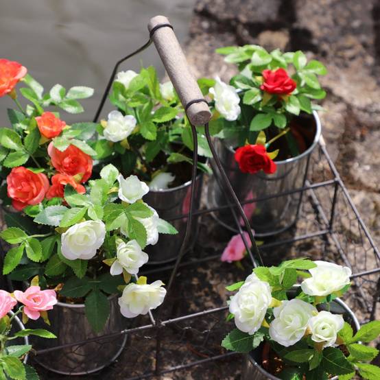 ~Rosier plante fleur artificielle extérieur cimetière tissu rouge 12cm Chemin de campagne - Imagen 3