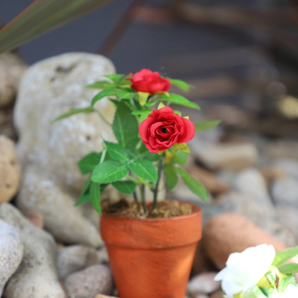 ~Rosier plante fleur artificielle extérieur cimetière tissu rouge 12cm Chemin de campagne - Imagen 2