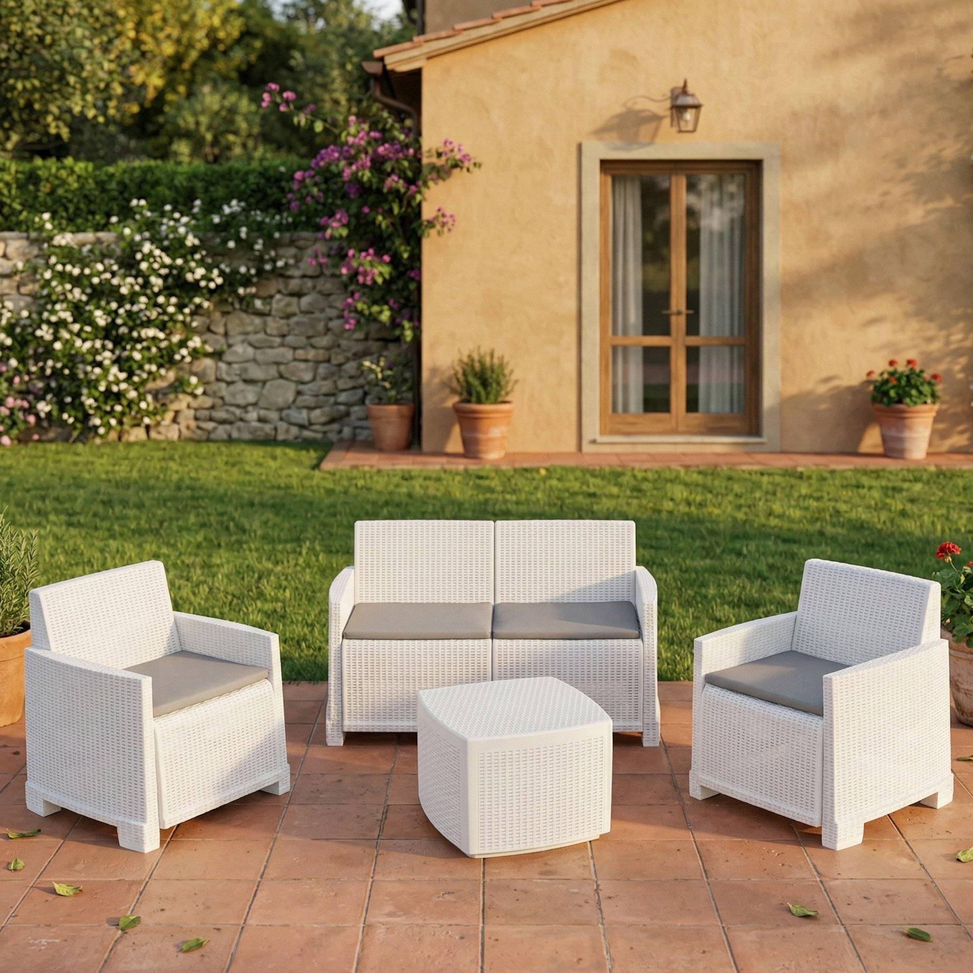 Dmora - Salon d'extérieur Peschici, Composition de jardin avec 2 fauteuils, 1 canapé et 1 table de rangement, Effet rotin avec coussins, Blanc - Dmora - Imagen 2