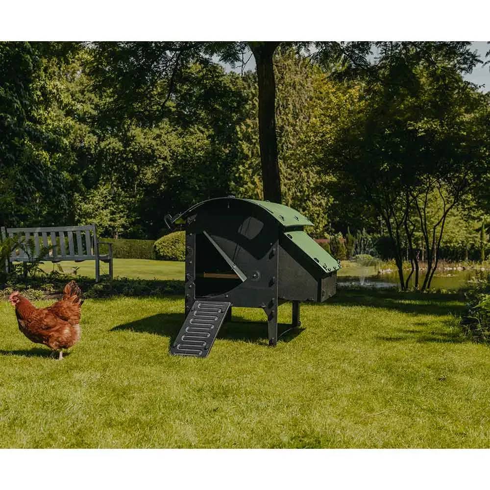 Poulailler sur pieds en plastique recyclé, 5 poules standard ou 9 naines - Image 2