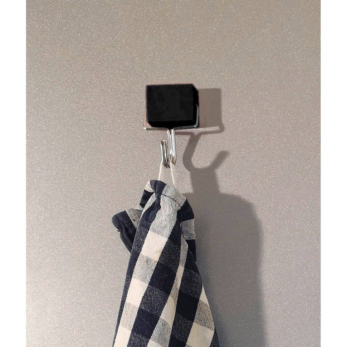 Ensemble de 4 crochets muraux magnétiques noir et blanc Fackelmann Tecno - Image 3