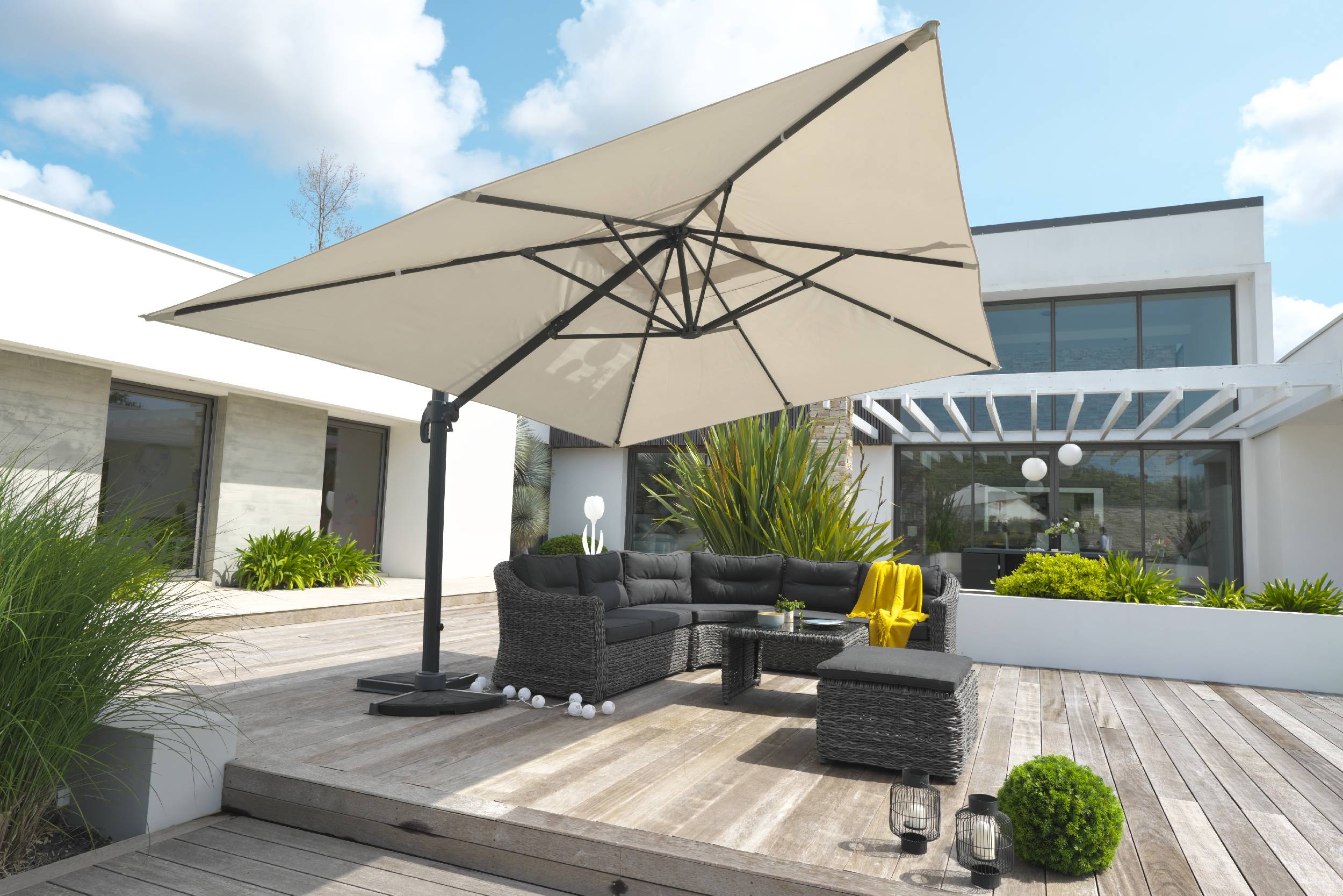 Dcb Garden - Parasol avec pied excentré en acier et toilee - Gris clair - SEVILLA - Imagen 1
