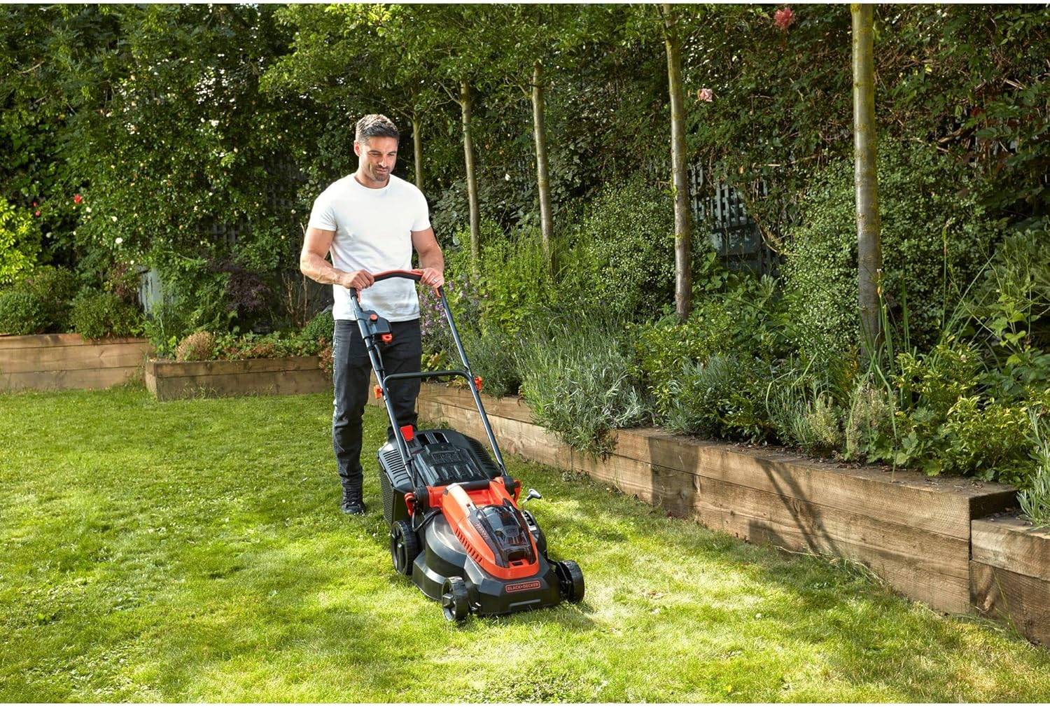 Tondeuse sans fil 38 cm 36 V - BLACK+DECKER - avec 1 batterie 36V 2 Ah - Chargeur - CLM3820L1-QW - Image 3