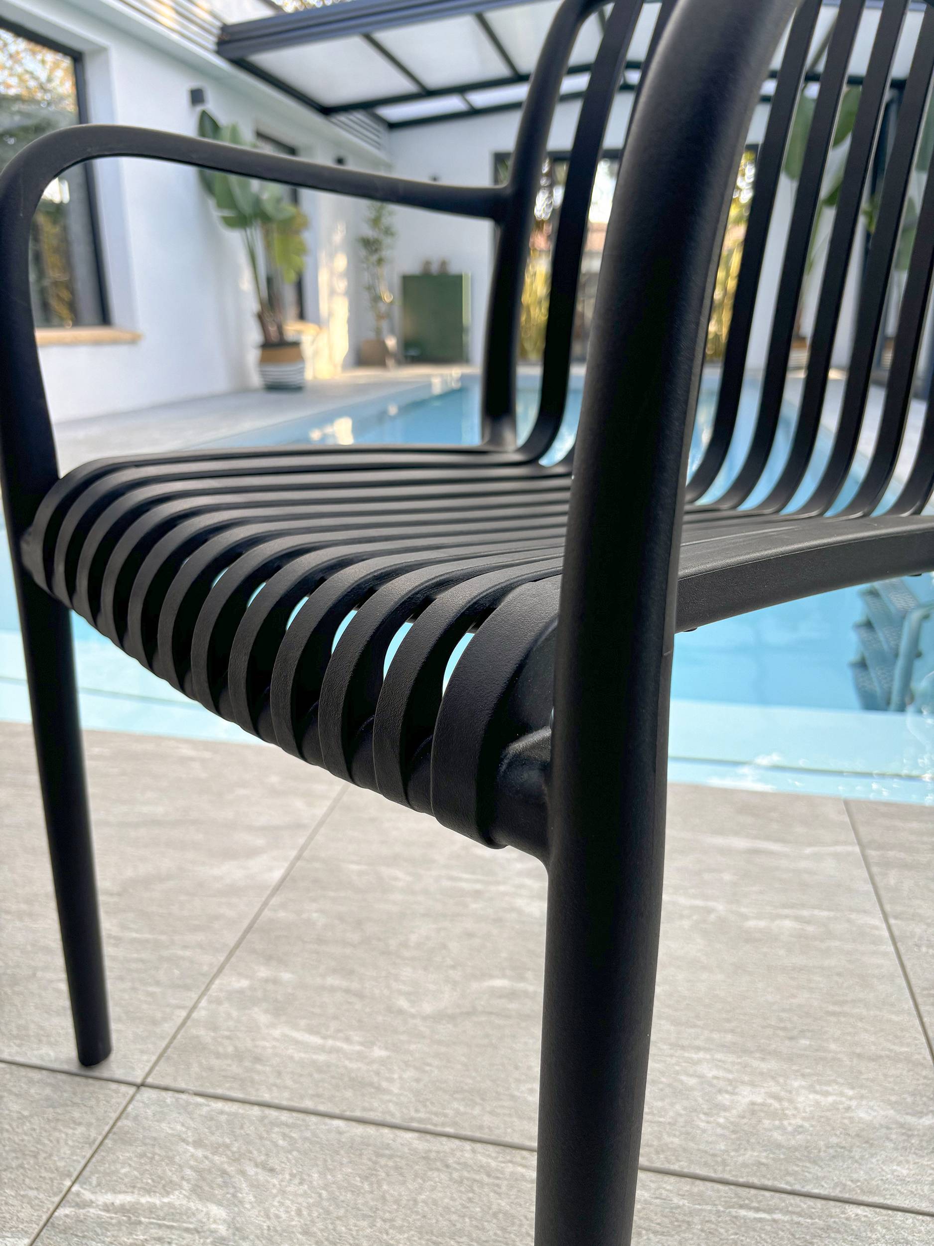Lot de 2 fauteuils de jardin empilables en Polypropylène - Noir - TIAGO - Image 3