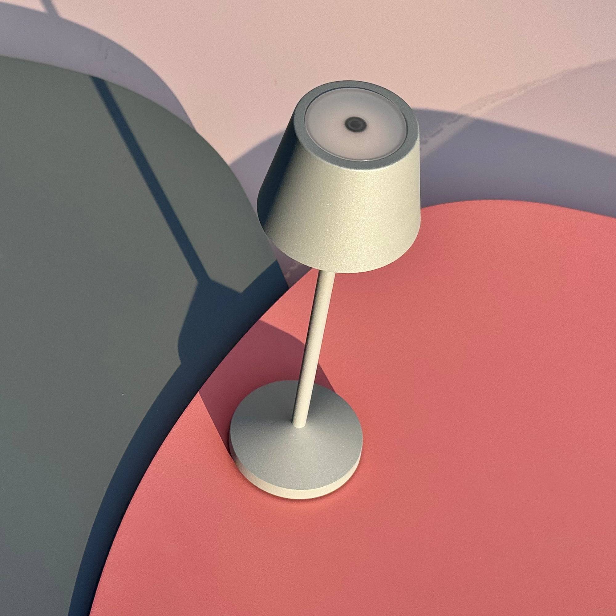 Lumisky - 9 Lampes de table EMILY Gris clair + base de chargement - Imagen 4