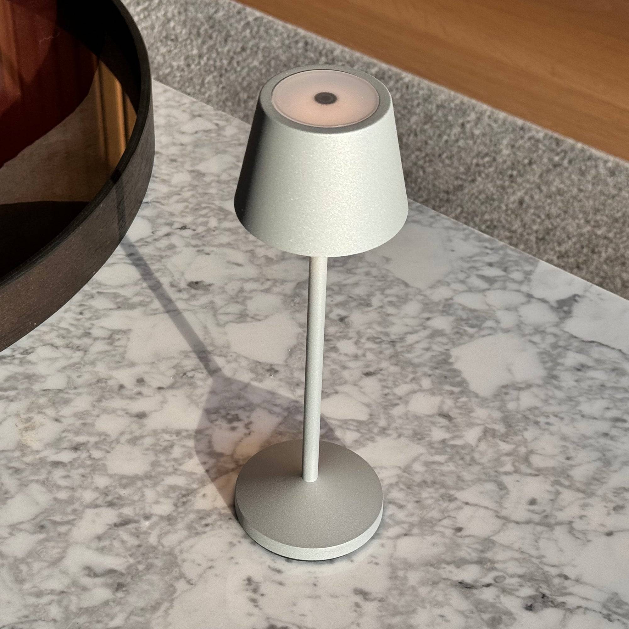 Lumisky - 9 Lampes de table EMILY Gris clair + base de chargement - Imagen 10