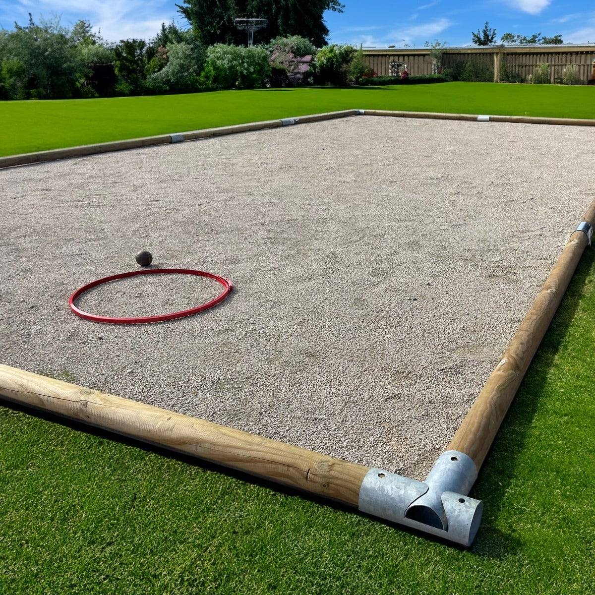 Trigano Jardin - Terrain de pétanque boulodrome en kit 12,15 m x 4,85 m - Image 1