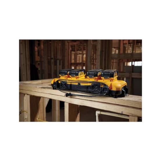 Chargeur rapide Toughsystem 4 ports XR 12V / 18V / 54V DEWALT - DCB104-QW - Image 4
