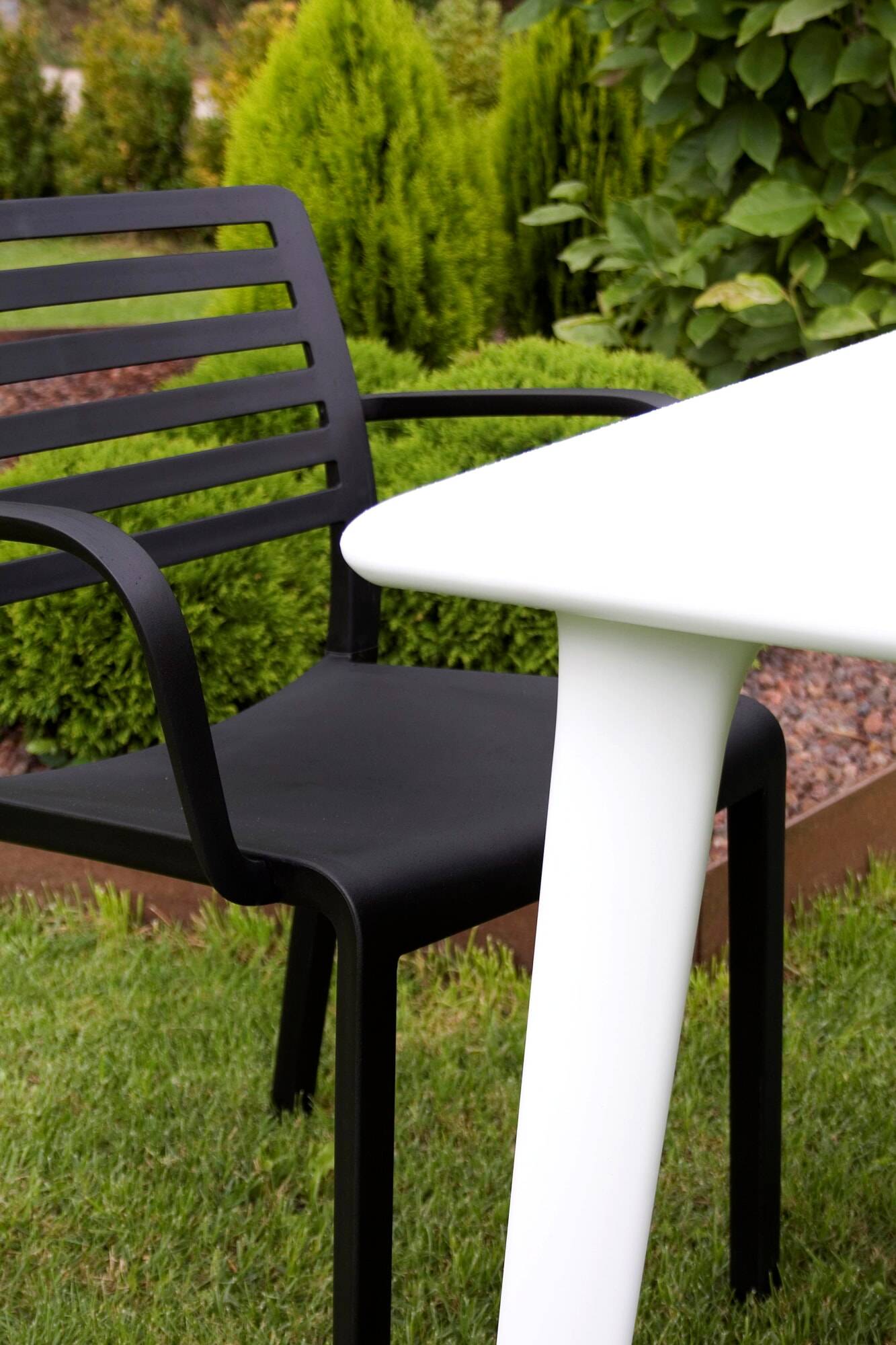 Table rectangulaire extérieur 160x90 blanc DESSA Resol - Image 4