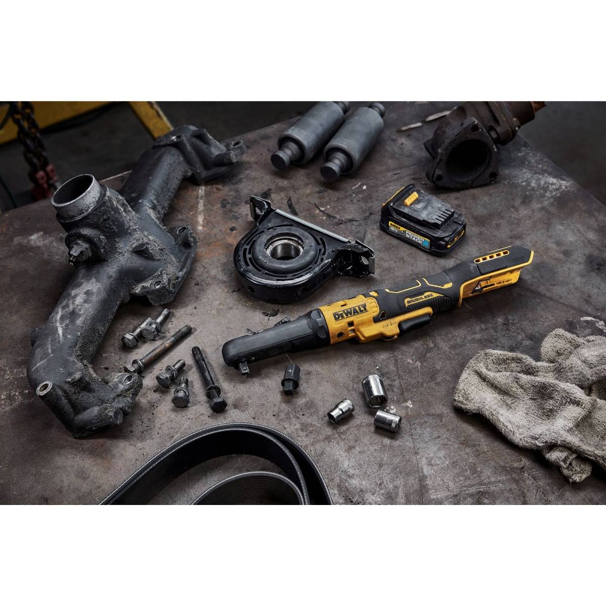 Clé à cliquet DEWALT XR 18V Brushless - Têtes interchangeables 1/4', 3/8' et porte-embout hexagonal 1/4' - DCF510N-XJ - Image 4