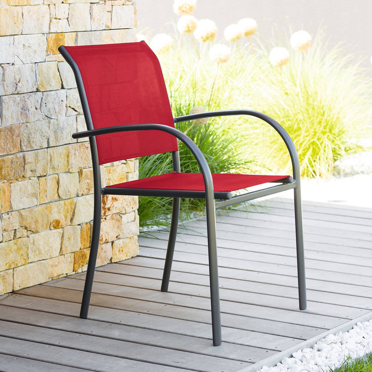Hesperide - Fauteuil de jardin empilable "Piazza" grenade & graphite en aluminium traité époxy Hespéride - Image 1