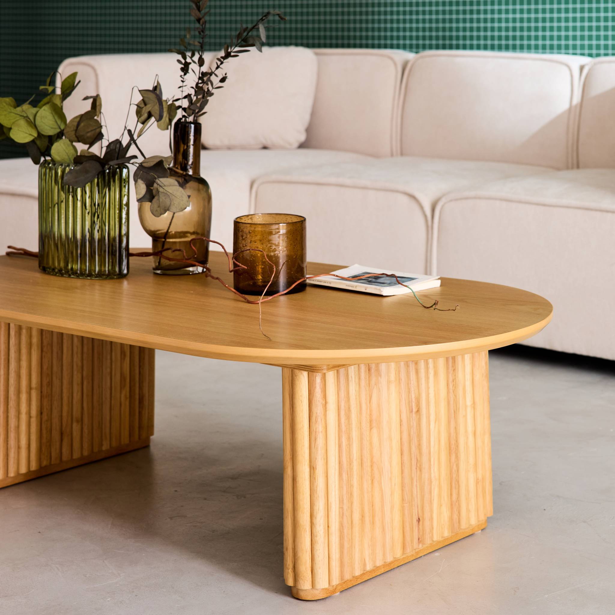 sweeek - Table basse ovale bois d'hévéa placage chêne - L 122 x P 65 x H 35 cm - Gabrielle | sweeek - Image 3