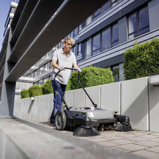 Balayeuse autotractée 2 balais KM 70/20 C 2SB - KÄRCHER PRO - 1.517-131.0 Karcher - Image 2