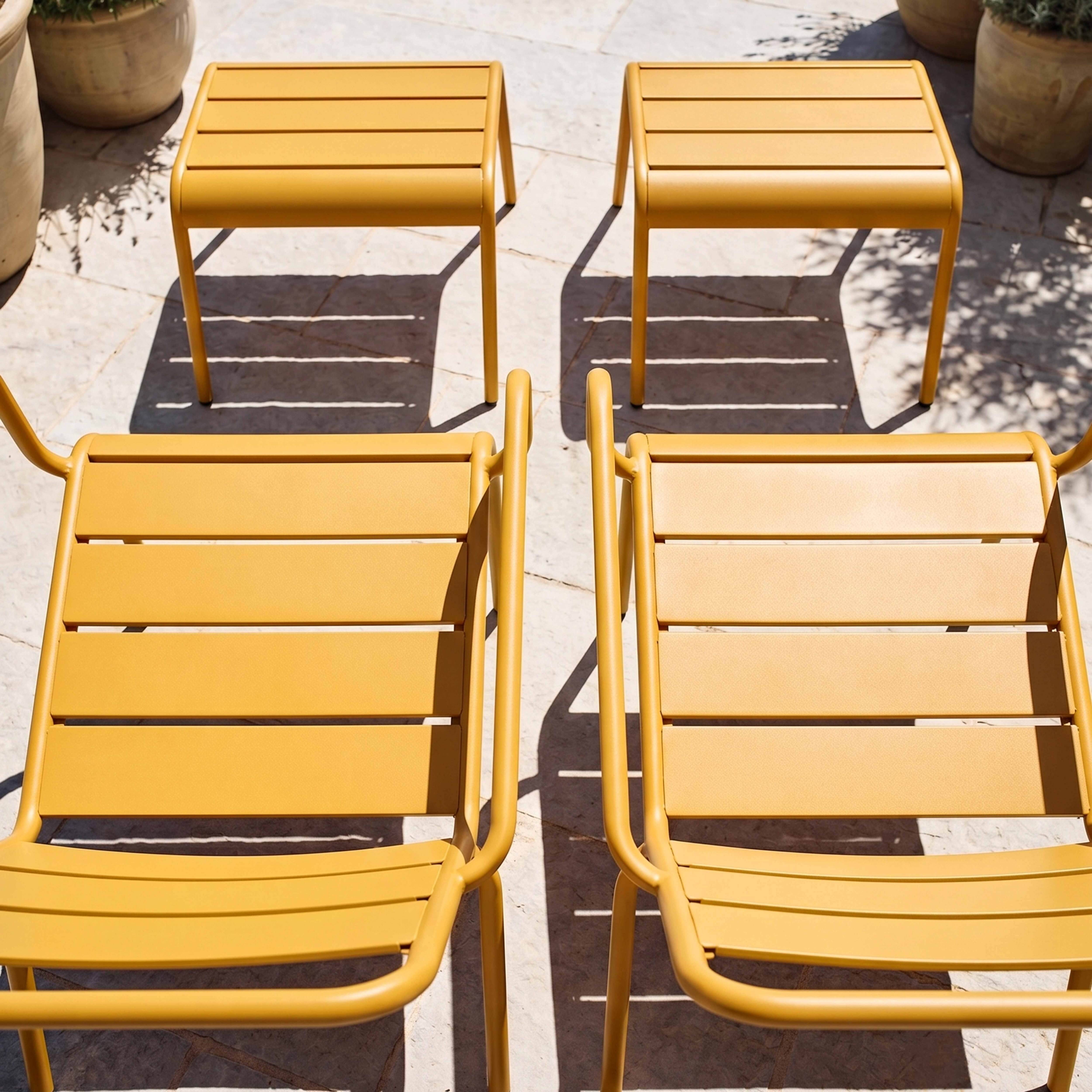 Oviala - Lot de 2 fauteuils relax avec repose-pieds en métal jaune Palavas - Oviala - Imagen 4