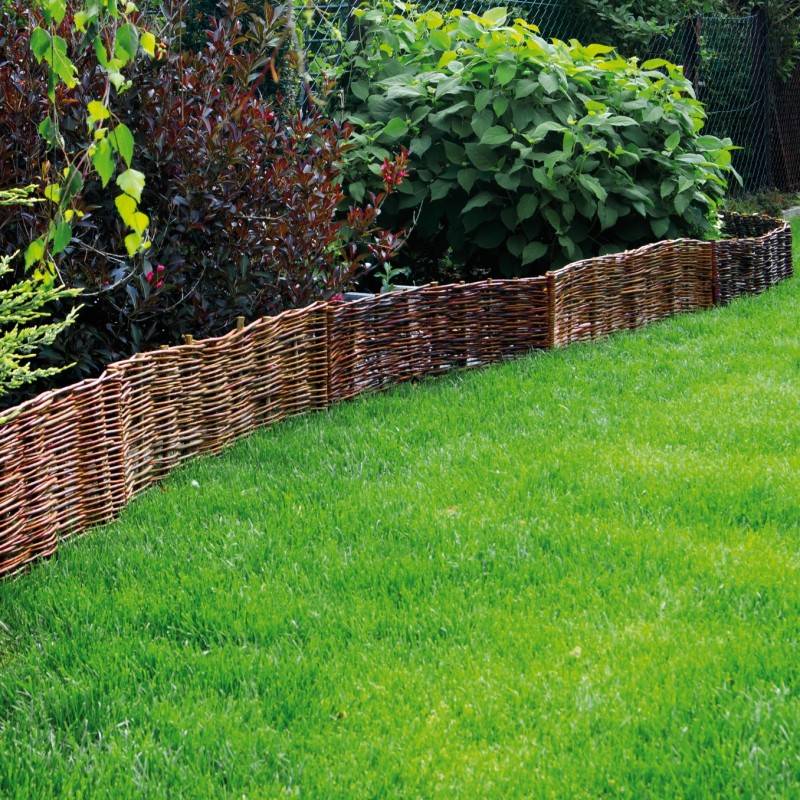Lot de 4 bordures en osier tressé et piquets noisetier à planter L 1 m x H 20 cm - Easy Clôture - Imagen 2