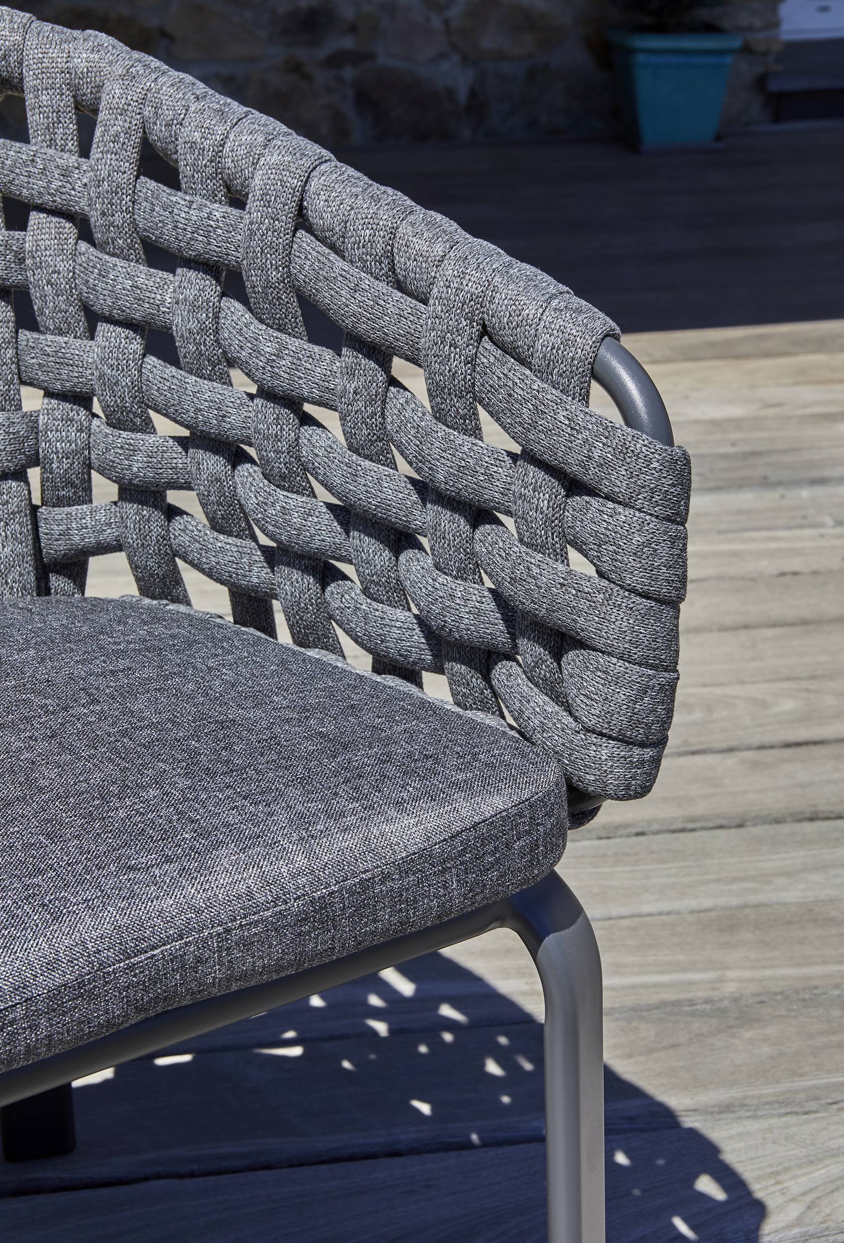 Ensemble repas de jardin 6 pl en alu plateau céramique sur verre - Gris anthracite - CAMARGUE - Image 3