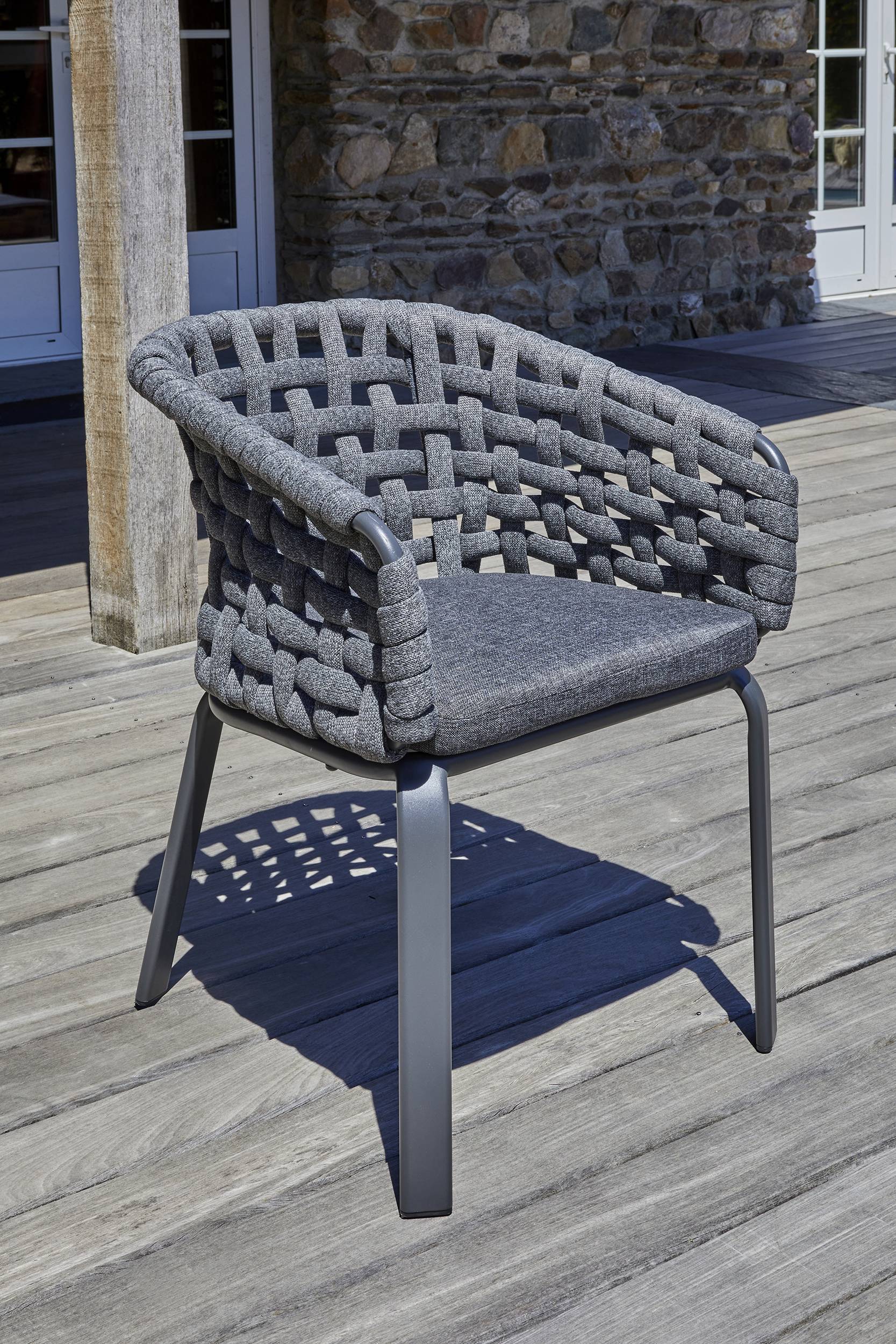 Ensemble repas de jardin 6 pl en alu plateau céramique sur verre - Gris anthracite - CAMARGUE - Image 2