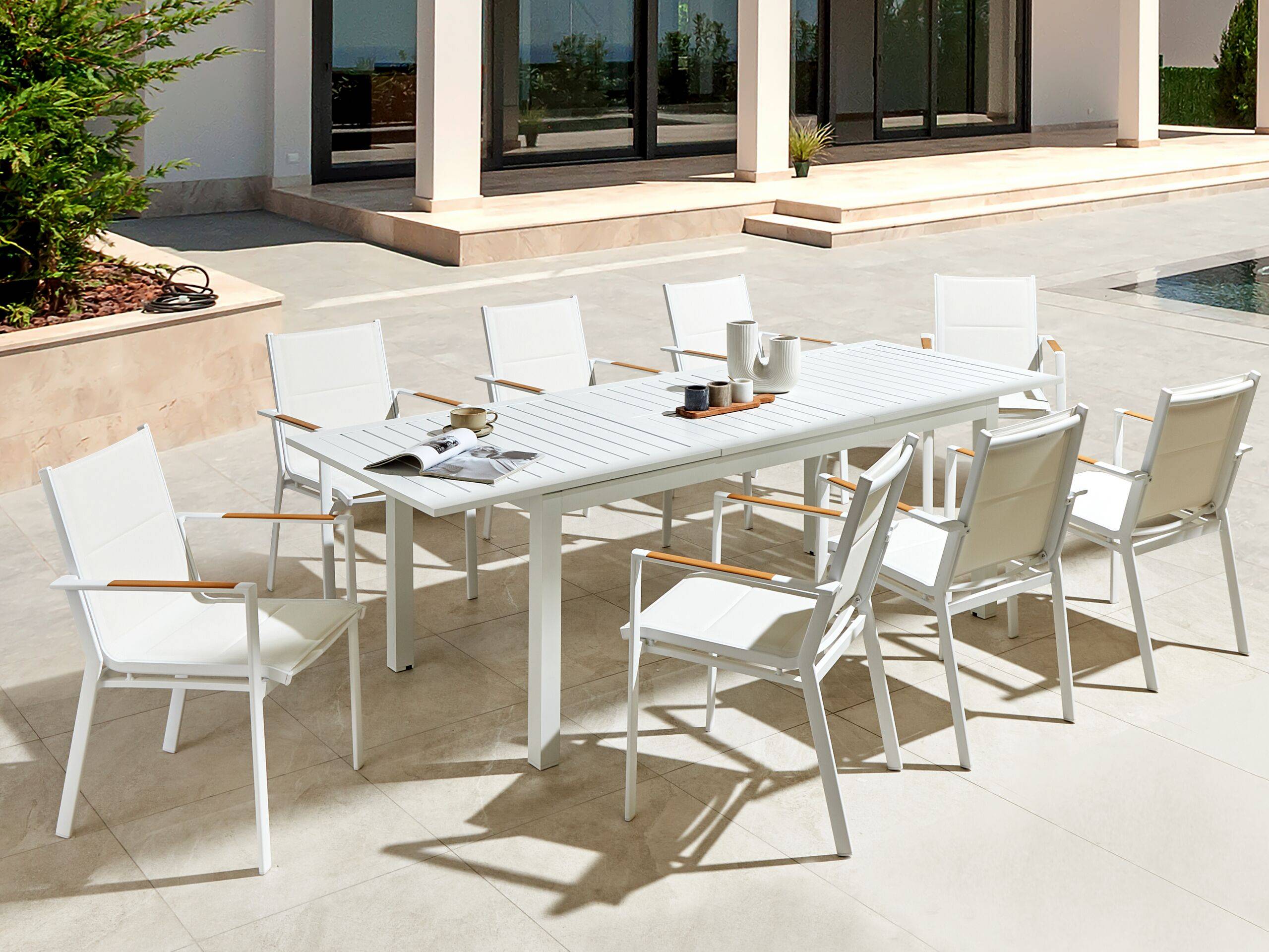 Beliani - Table de repas, 8 Personnes Aluminium Blanc SKALOMA - 90x240x74- Beliani - Image 1