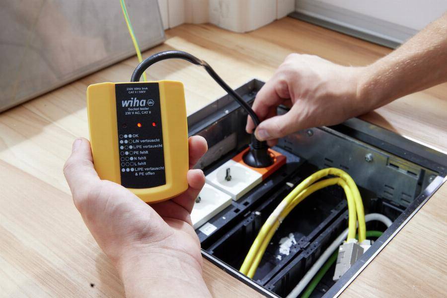 Testeur de prises de courant WIHA 230 V AC Cat. II - 45220 - Imagen 2