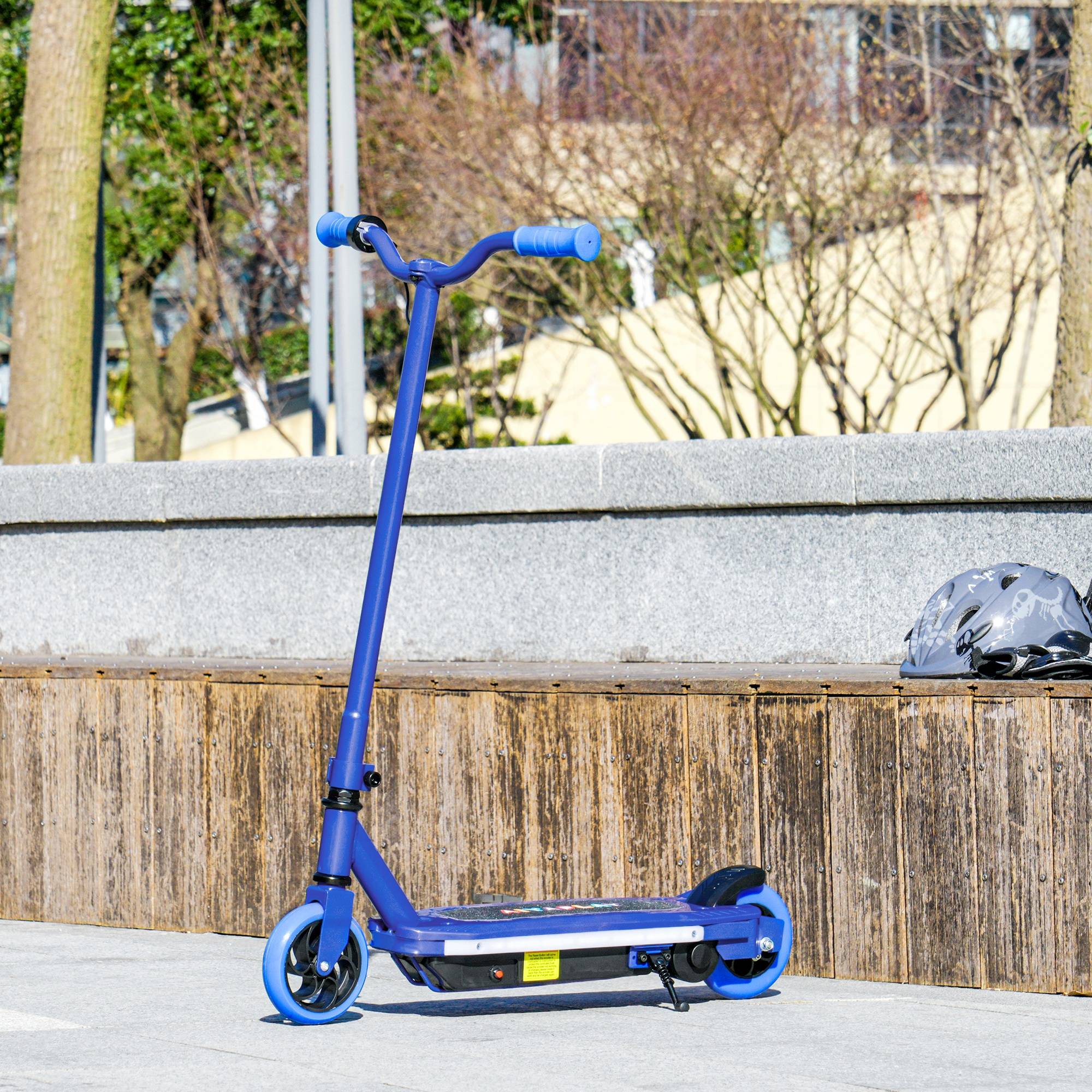 Sans Marque - Trottinette électrique enfants lumières LED accélérateur pouce roues increvables 10 km/h bleue - Image 4