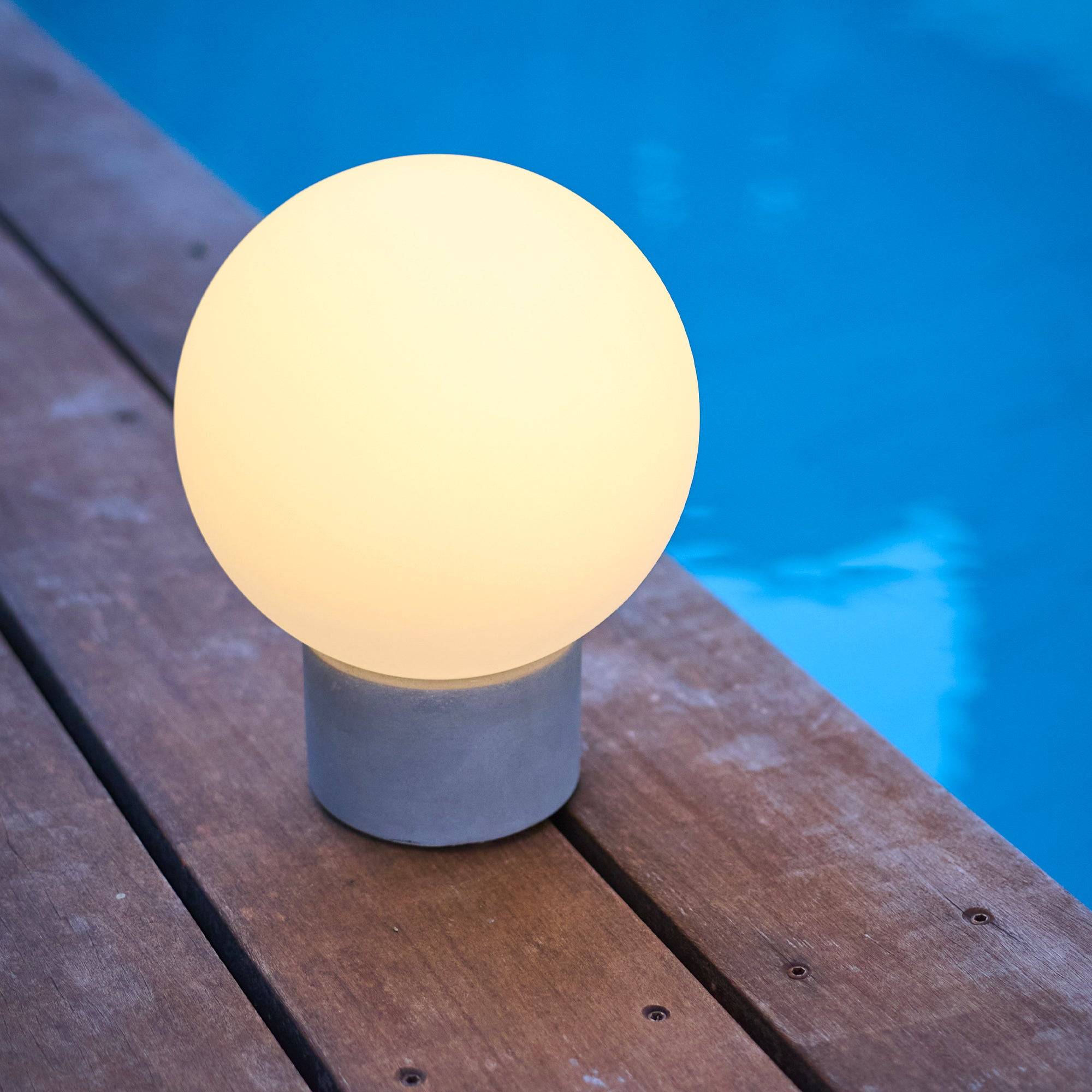 Lumisky - Lampe de table sans fil béton TERRA Gris H25cm - Imagen 2
