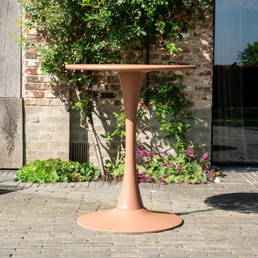 Wilsa Garden - Table ronde de jardin en acier Terracotta PALOMA - Image 1
