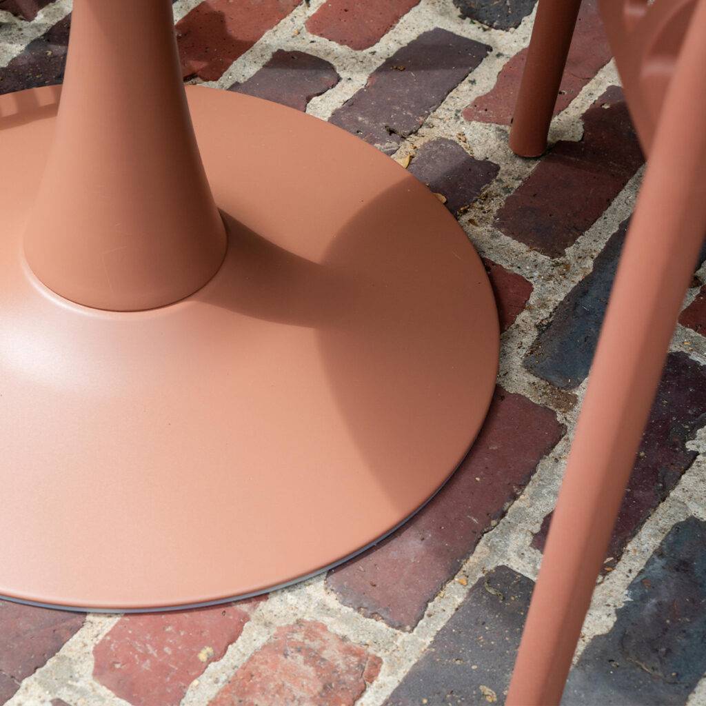 Wilsa Garden - Table ronde de jardin en acier Terracotta PALOMA - Image 7