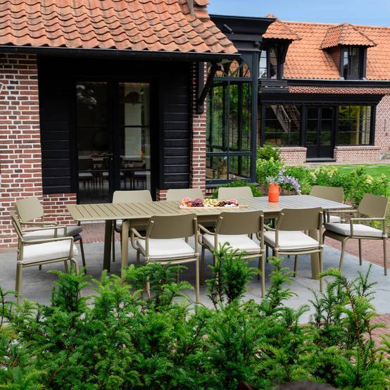 Wilsa Garden - Ensemble de jardin extensible 6/10p en aluminium Kaki clair 8 fauteuils et coussin Beige chiné HAVANA - Image 3