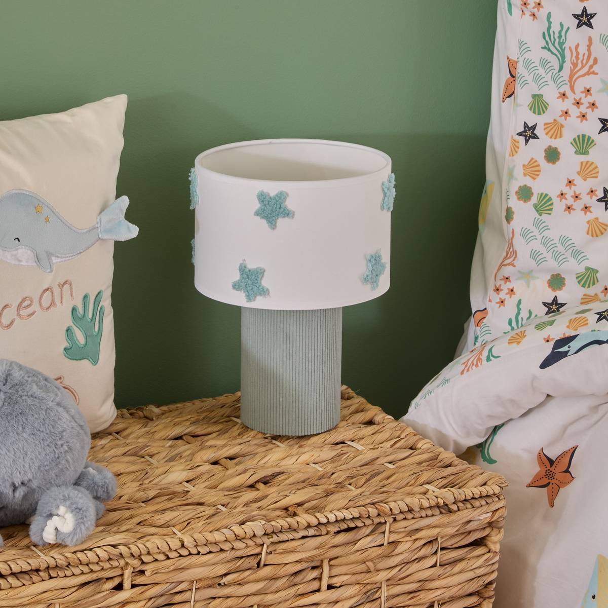 Atmosphera - Lampe Orta Secteur Vert et Blanc Etoiles de Mer 18,5x18,5x28 cm - Atmosphera Créateur d'intérieur - Image 1