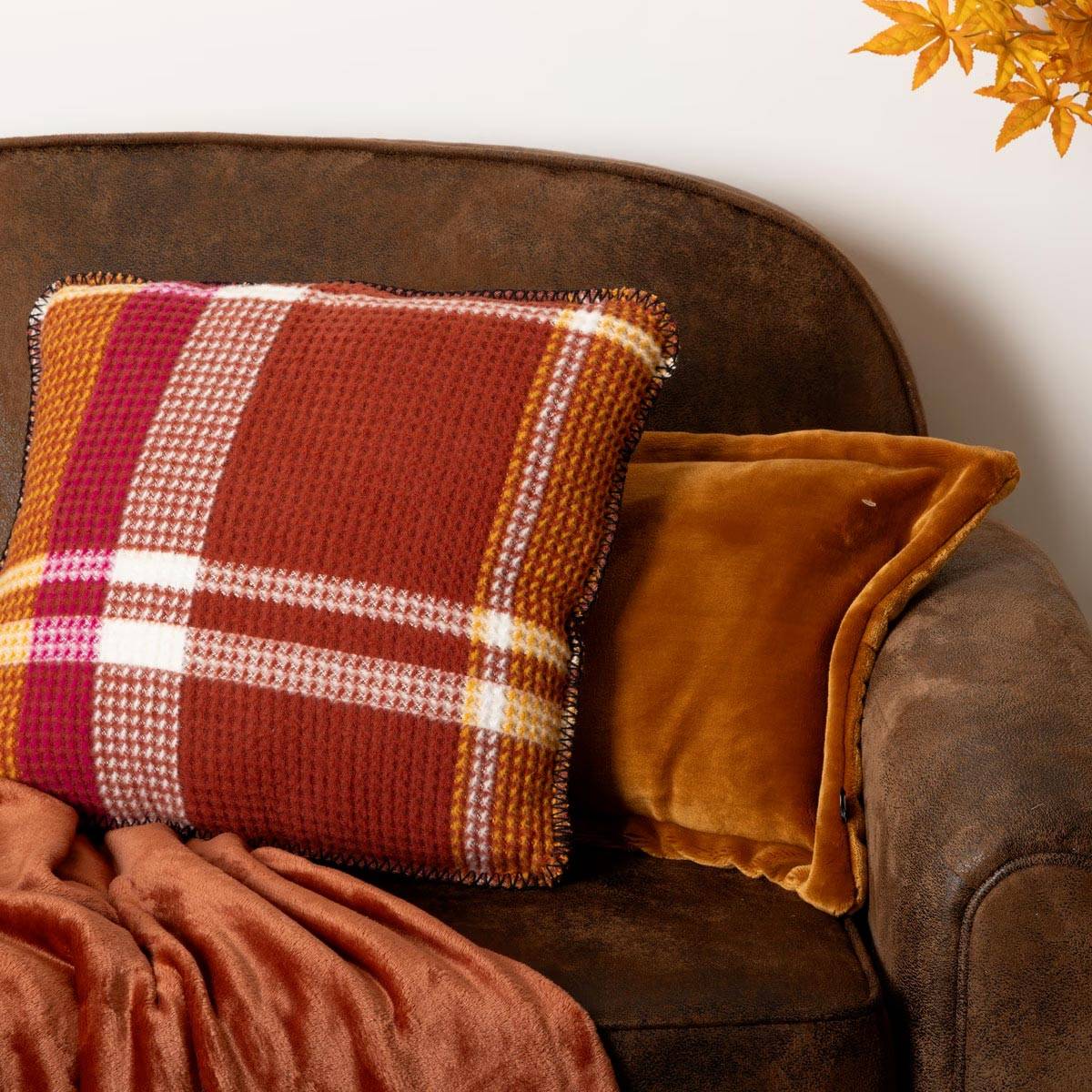 Atmosphera - Coussin décoratif Nid d'abeille motif tartant Terracotta 45 x 45 cm - Imagen 5