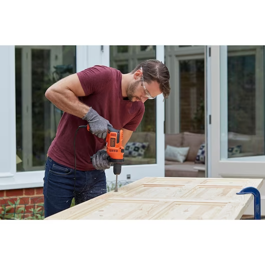 Black & Decker - Perceuse à percussion filaire - 500W - BLACK+DECKER - avec poignée latérale - coffret - BEH200K-QS - Imagen 4