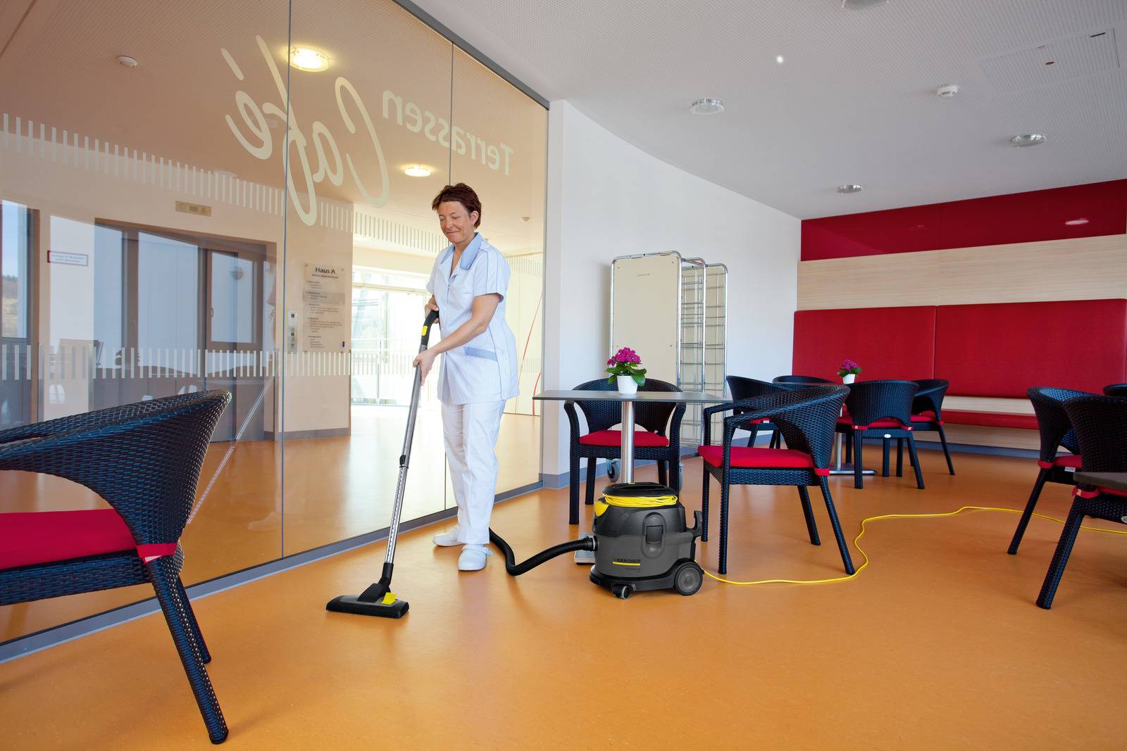 Kärcher - Aspirateur poussière 700W T 15/1 HEPA - KARCHER - 13552350 - Imagen 2