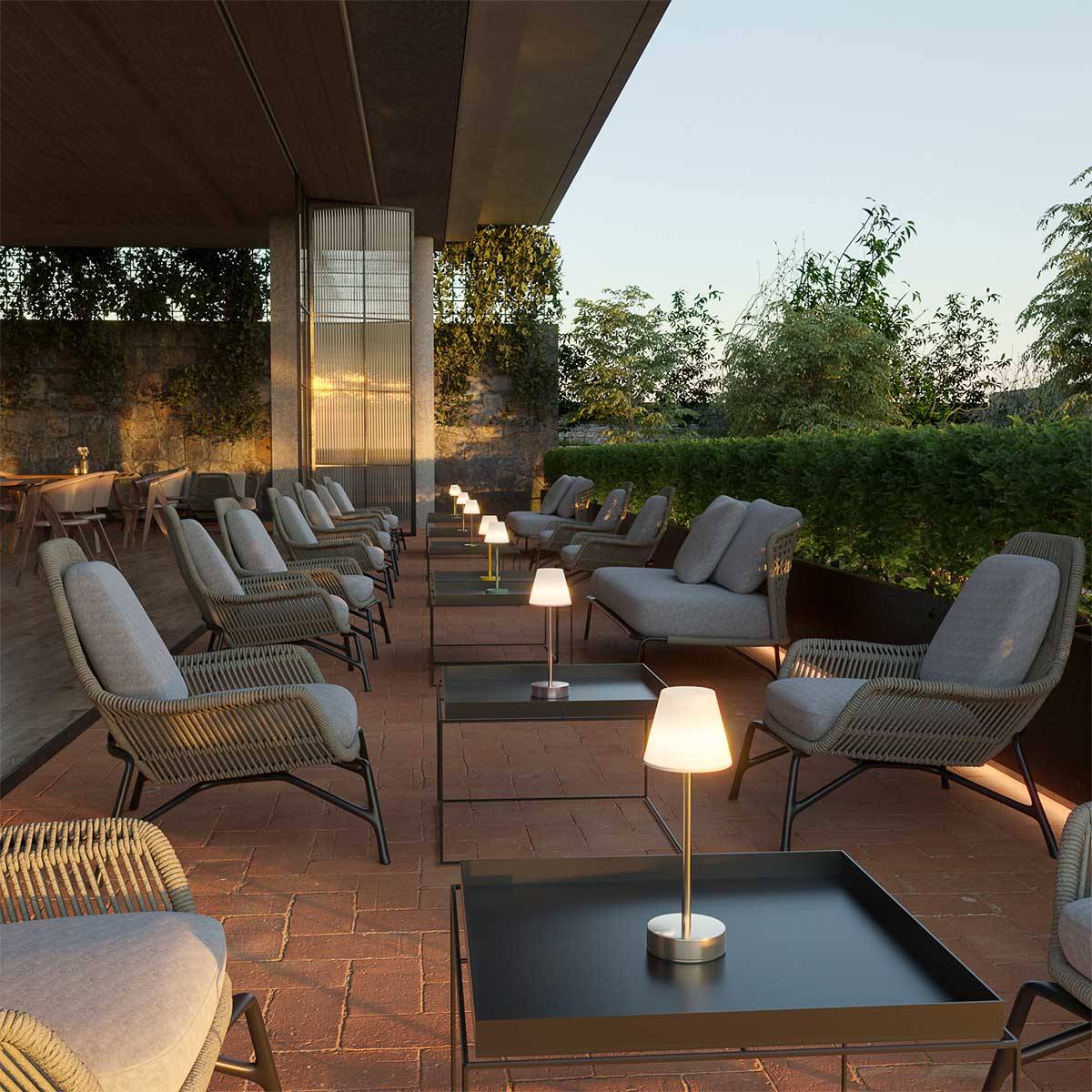 Lampe de table 30 cm avec batterie rechargeable. Lumière LED chaud. Fabriquée en Espagne. LOLA SLIM - Imagen 3