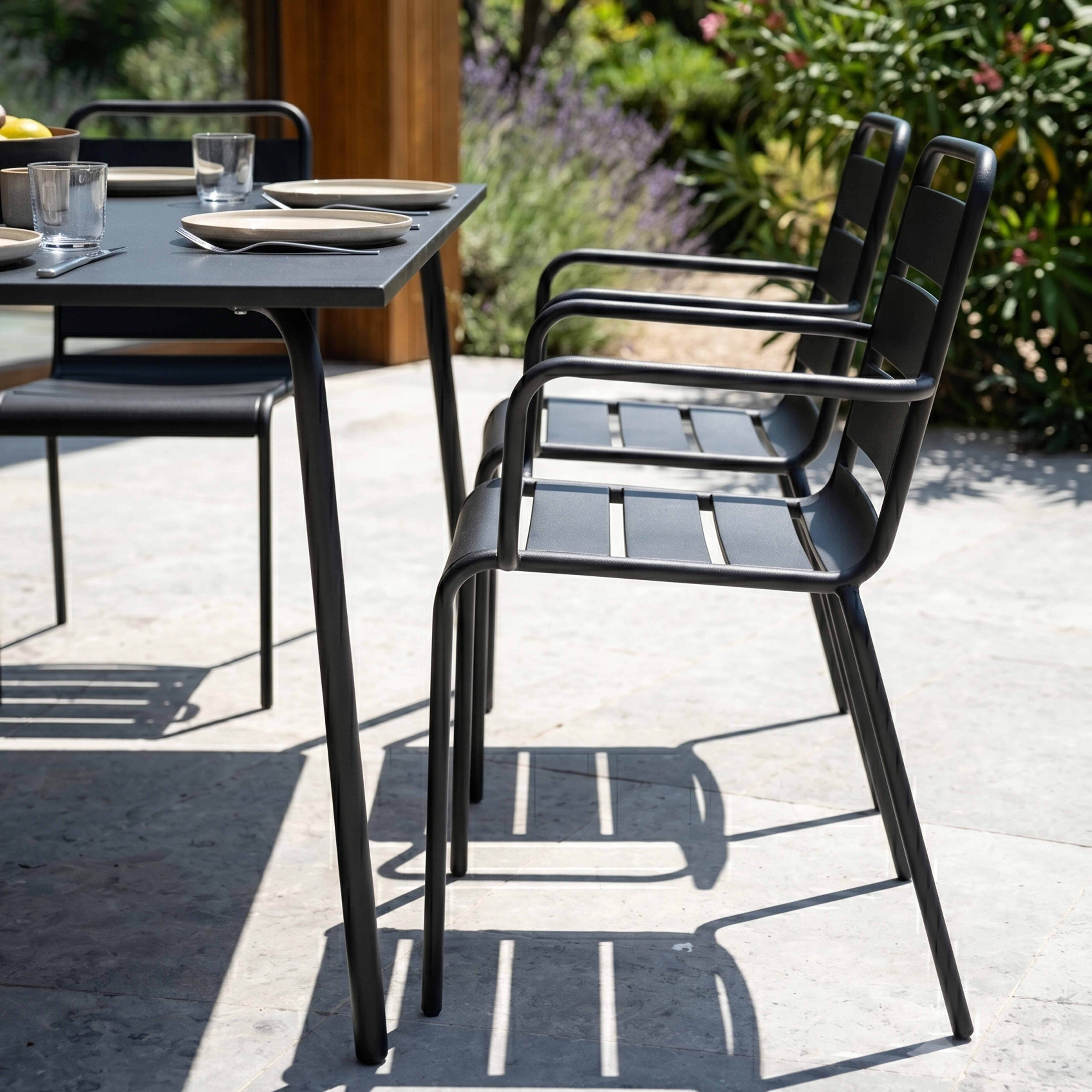 Oviala - Ensemble table de jardin carrée et 8 fauteuils en métal gris Palavas - Oviala - Imagen 4