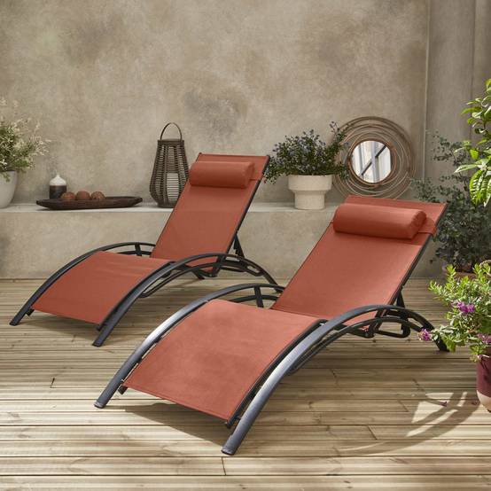 sweeek - Duo de bains de soleil aluminium - Louisa terracotta- Transats aluminium et textilène | sweeek - Image 1