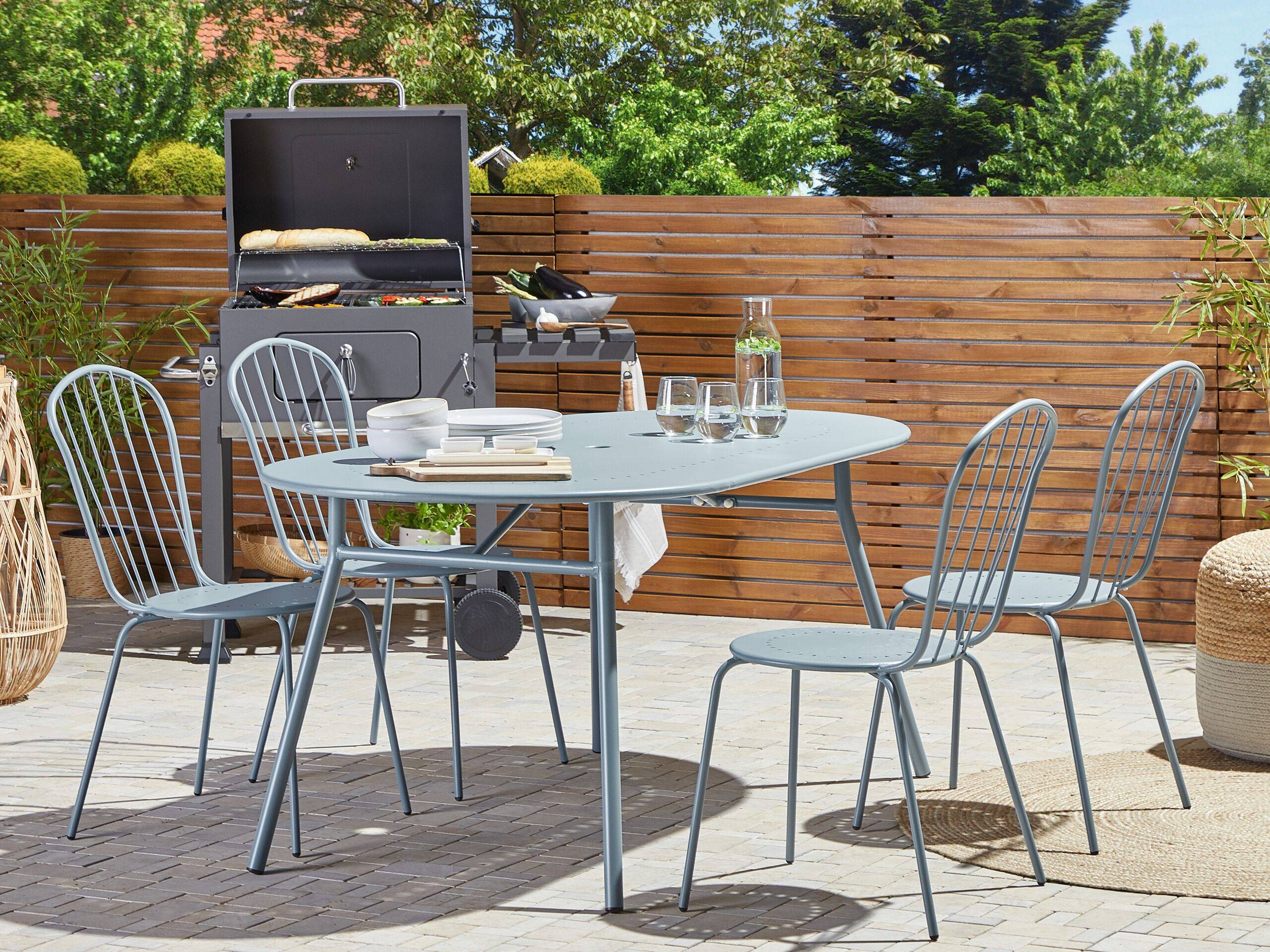 Beliani - Ensemble de Salle à Manger de Jardin Bleu en Acier Table Ovale avec 4 Chaises Pour Repas Convivial en Extérieur - Imagen 2