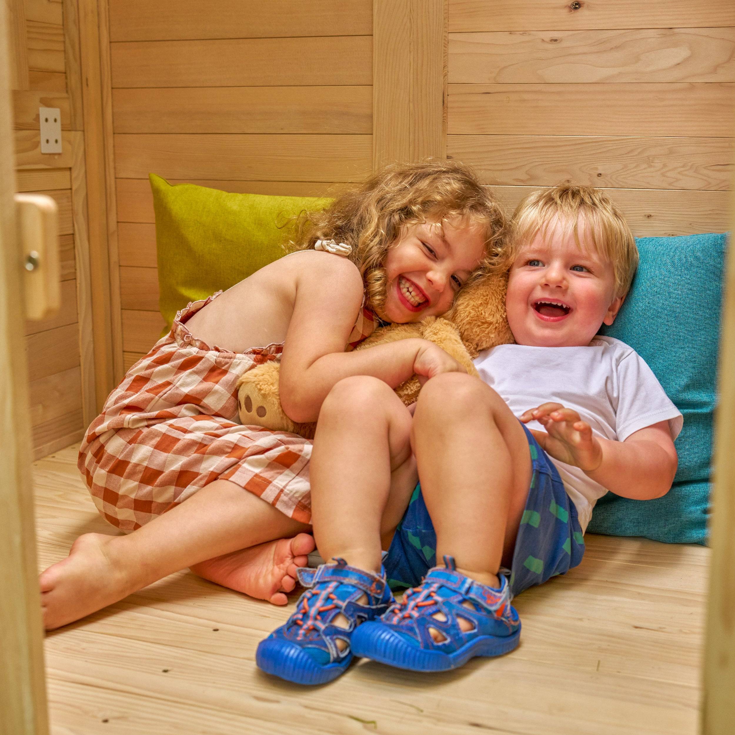 Maisonnette cabane enfant avec plancher et cuisine BOUTON D'OR COTTAGE en bois FSC® - Image 4