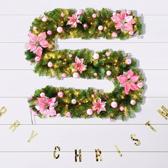 Guirlande de Noël de 2,7 m avec fleurs et boules de Noël, guirlande lumineuse LED chaude pour porte, escalier, porche (rose) - Image 7