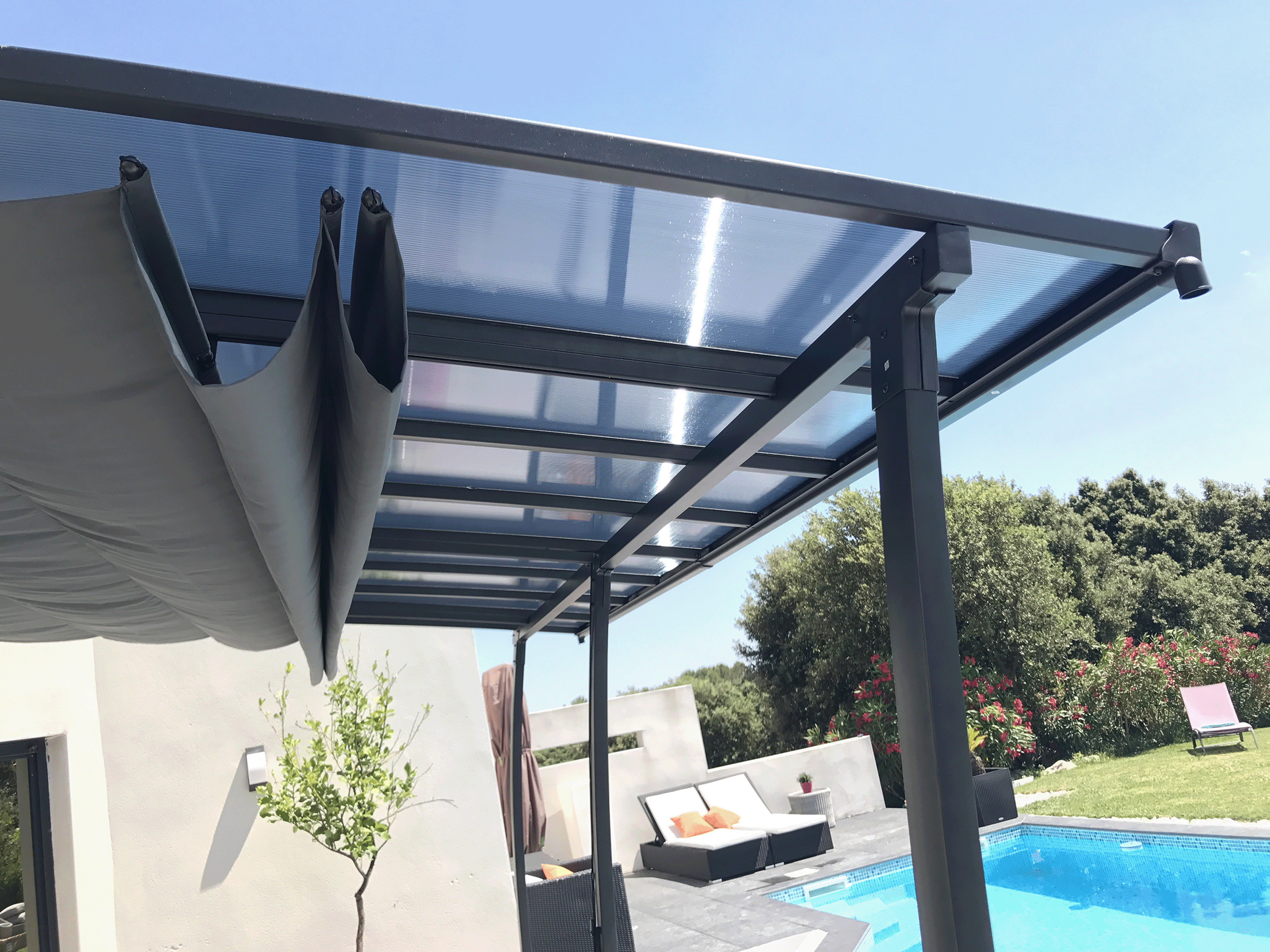 Couleurs du monde - Pergola adossée 3,5 x 4 m aluminium acier toit polycarbonate Oslo - Couleurs du Monde - Image 4
