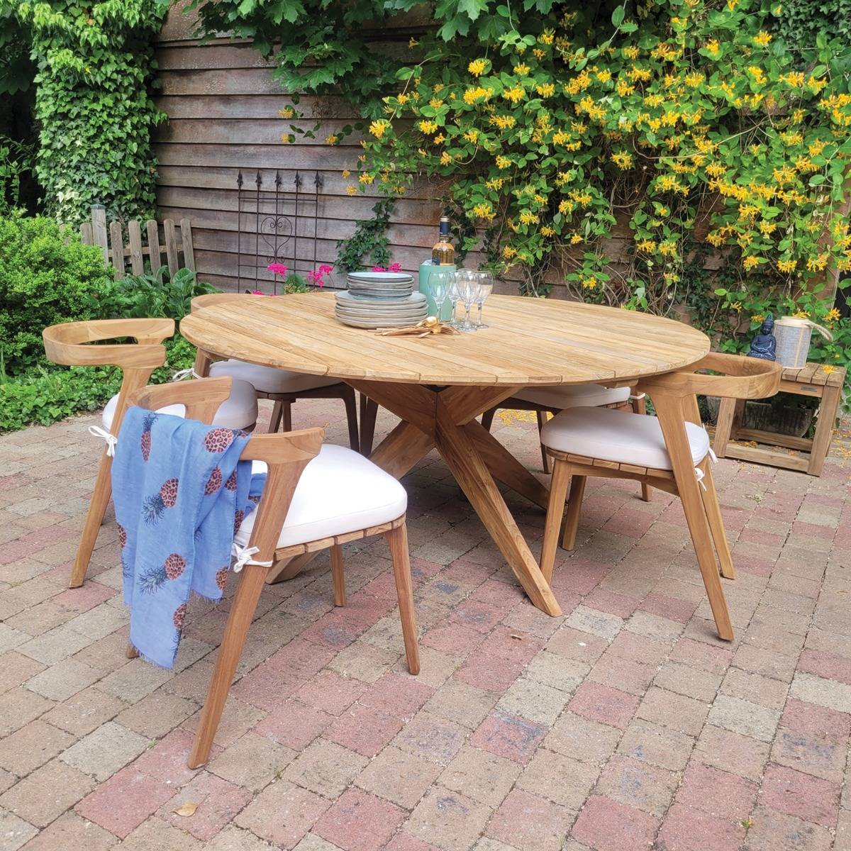 Table ronde en teck recyclé D 165 cm Sakai - Gecko Jardin - Image 1