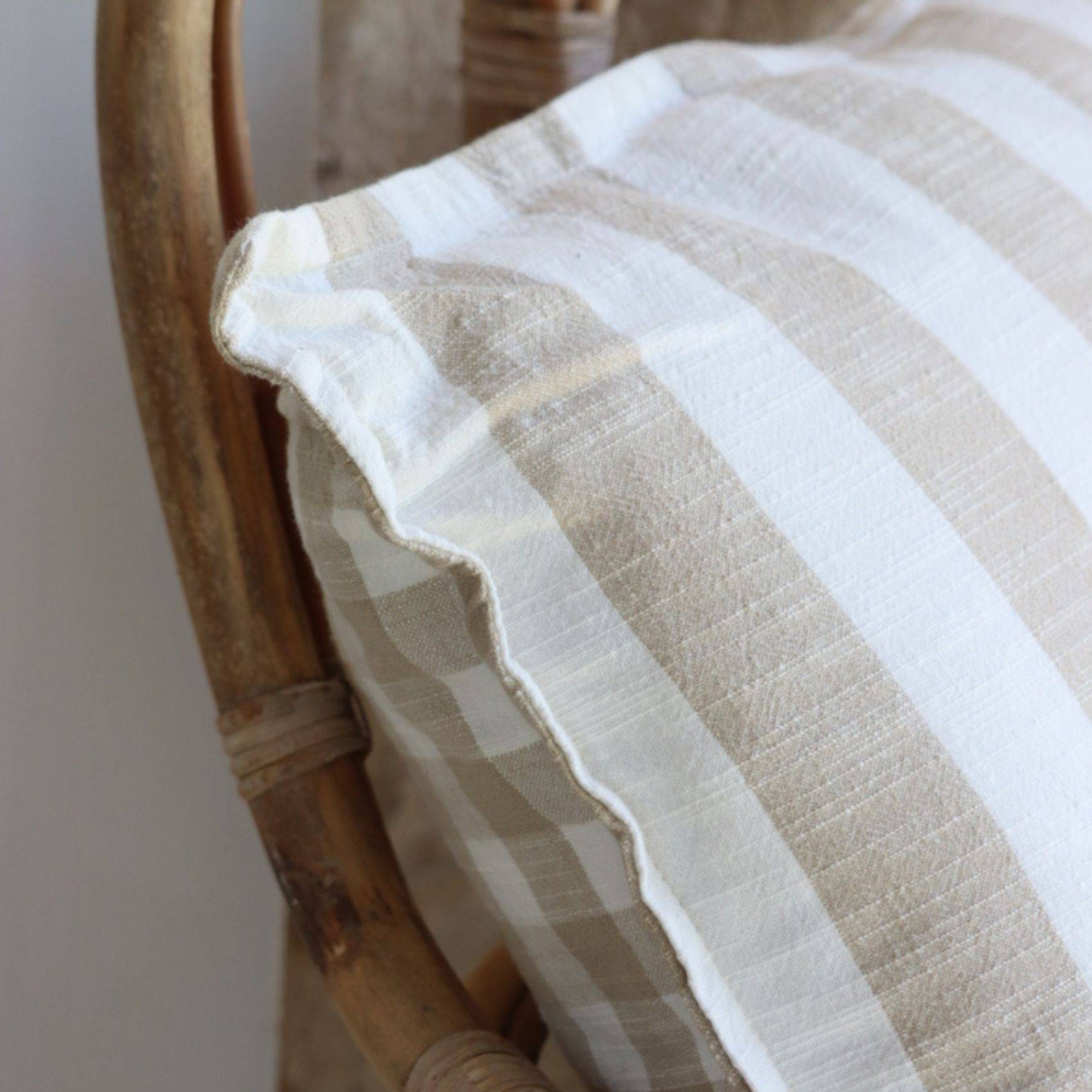 Home Maison - Housse de coussin recto-verso 100% coton rayures et vichy LOURMARIN - HOME MAISON - Coton - Beige - Image 7