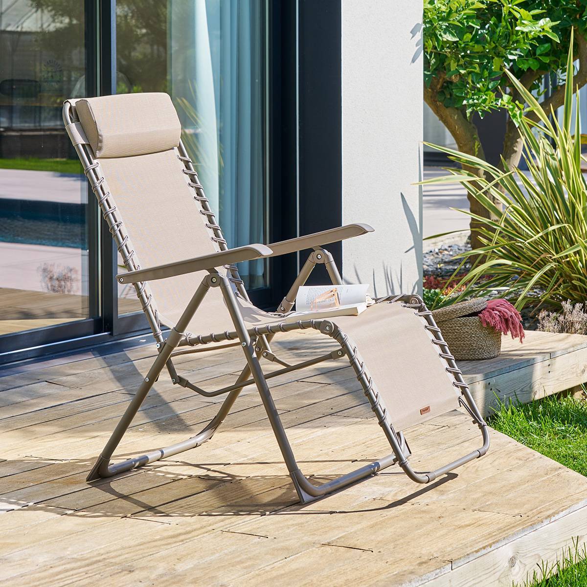 Hesperide - Fauteuil de jardin Silos noisette Hespéride