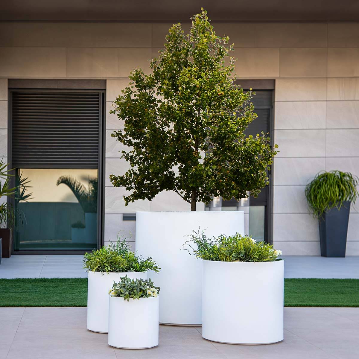 Pot ronde d'intérieur et d'extérieur pour plantes et fleurs Très résistante au passage du temps. Fabriqué en Espagne. HORTENSIA 40 - Imagen 3