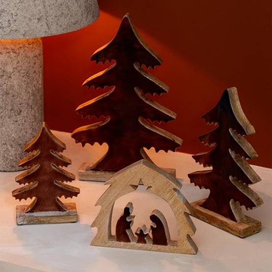 J-Line - Crèche Sapin en Bois "Ajourée" 27cm Marron & Naturel - Image 3