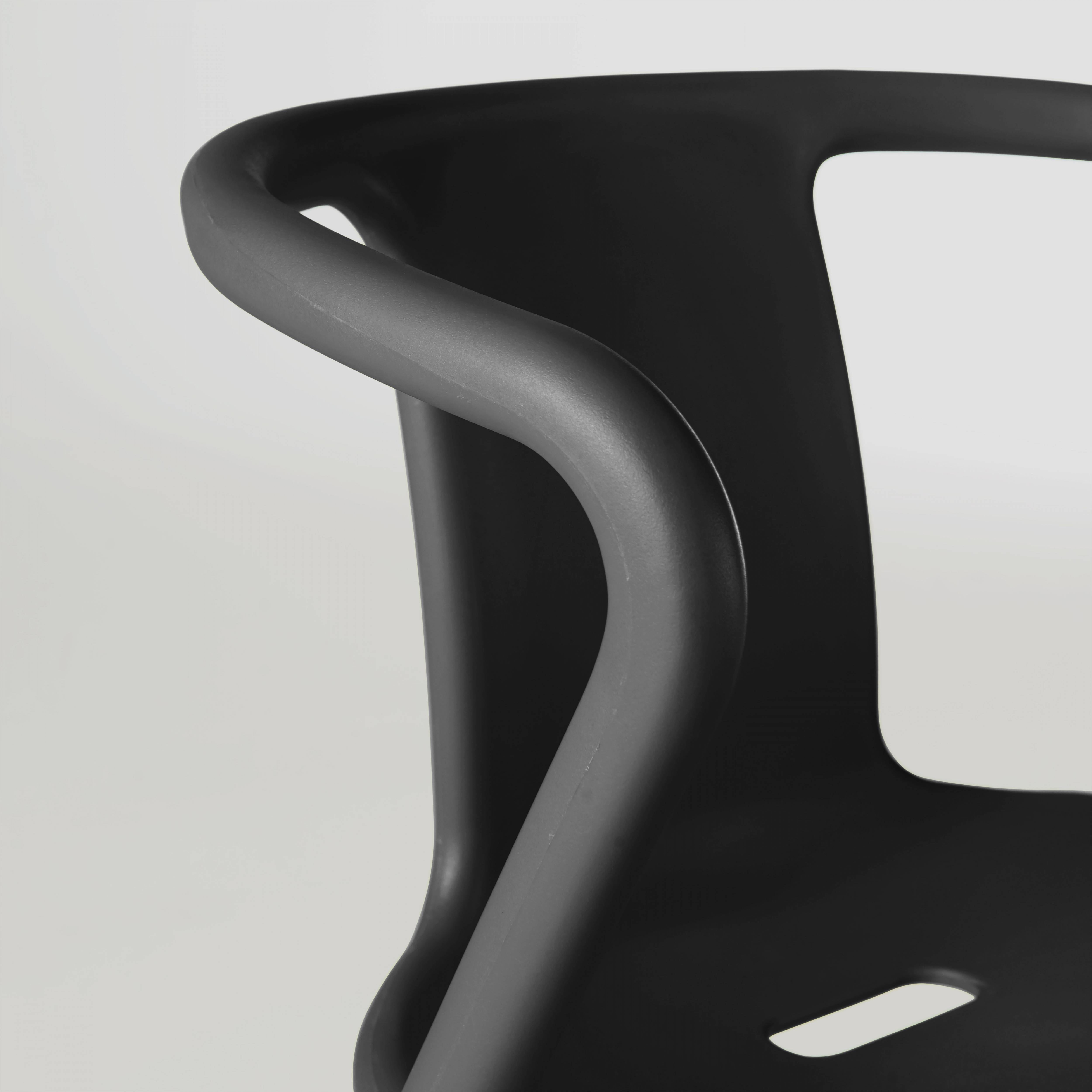 Oviala - Lot de 4 chaises en plastique noir Berlin - Oviala - Imagen 5
