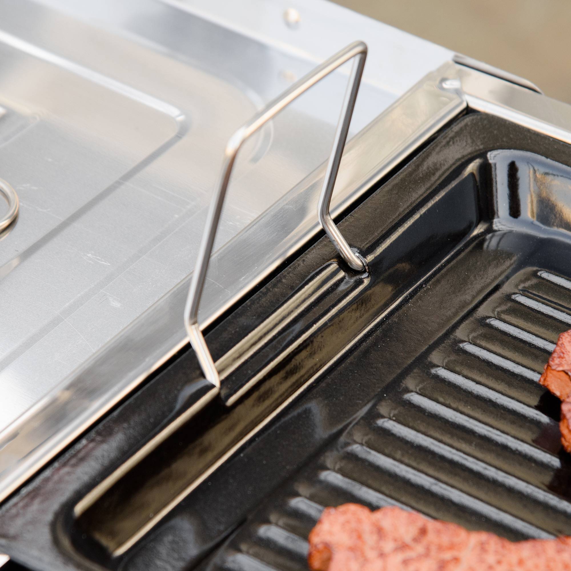 Outsunny - Barbecue à charbon pliable portable réglable - tablettes rabattables, grille, plaque teppanyaki, pinces, récupérateur cendres acier inox. - Outsunny - Imagen 8