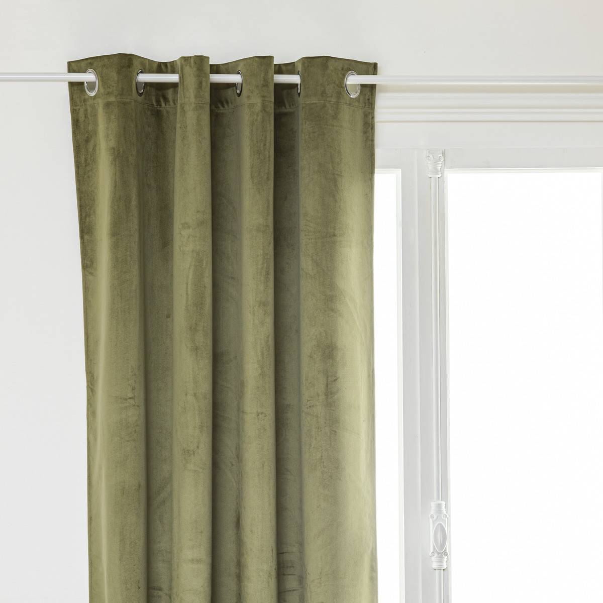 Atmosphera - Lot de 2 Rideaux à  œillets Occultant Velours Vert Kaki 140 x 260 cm - Imagen 2